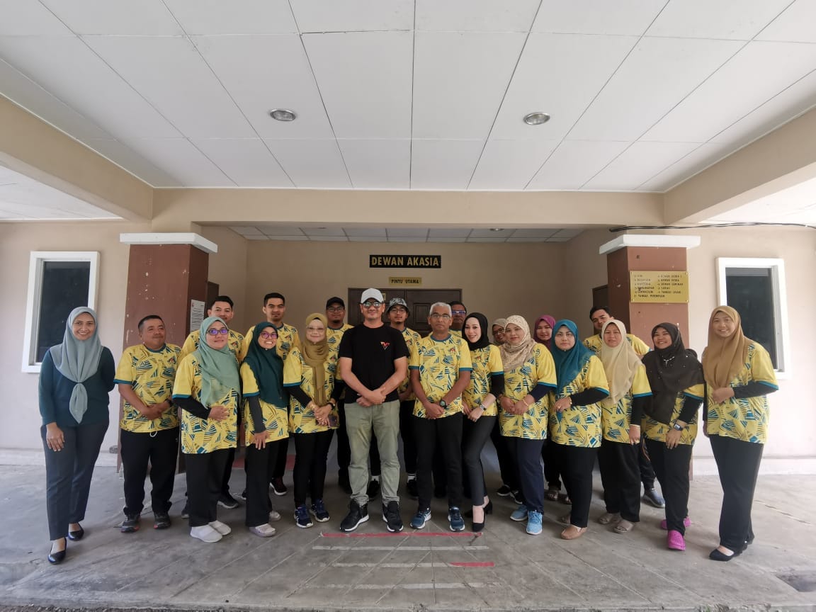 400810932_6863092660424952_4466488056782856538_n 400810932_6863092660424952_4466488056782856538_n